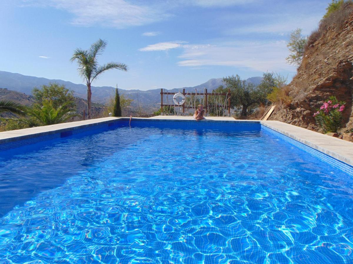 Aparthotel Nido Aguila Blanca à Guaro Extérieur photo