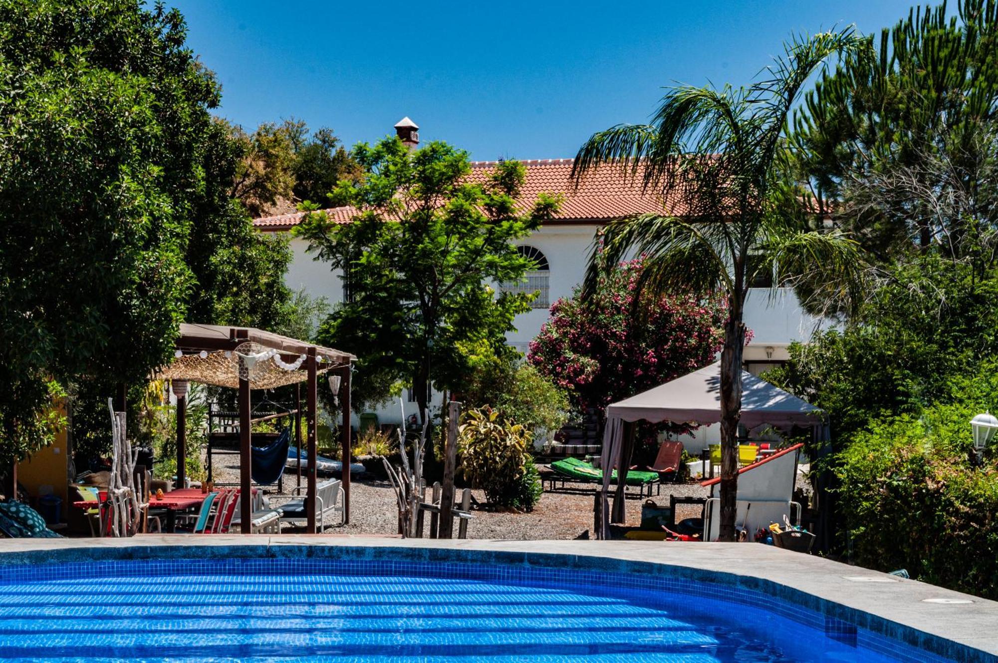 Aparthotel Nido Aguila Blanca à Guaro Extérieur photo