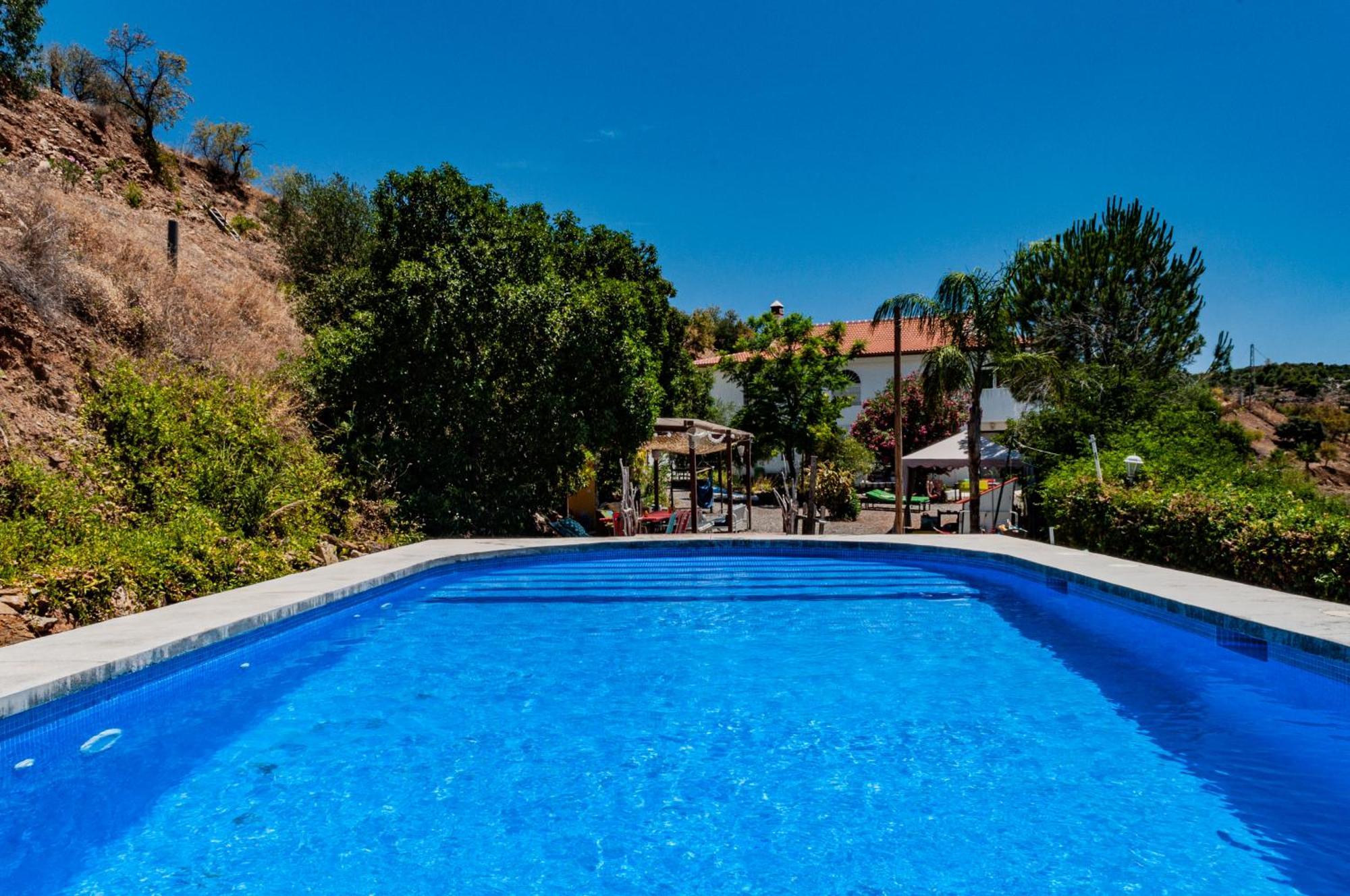 Aparthotel Nido Aguila Blanca à Guaro Extérieur photo