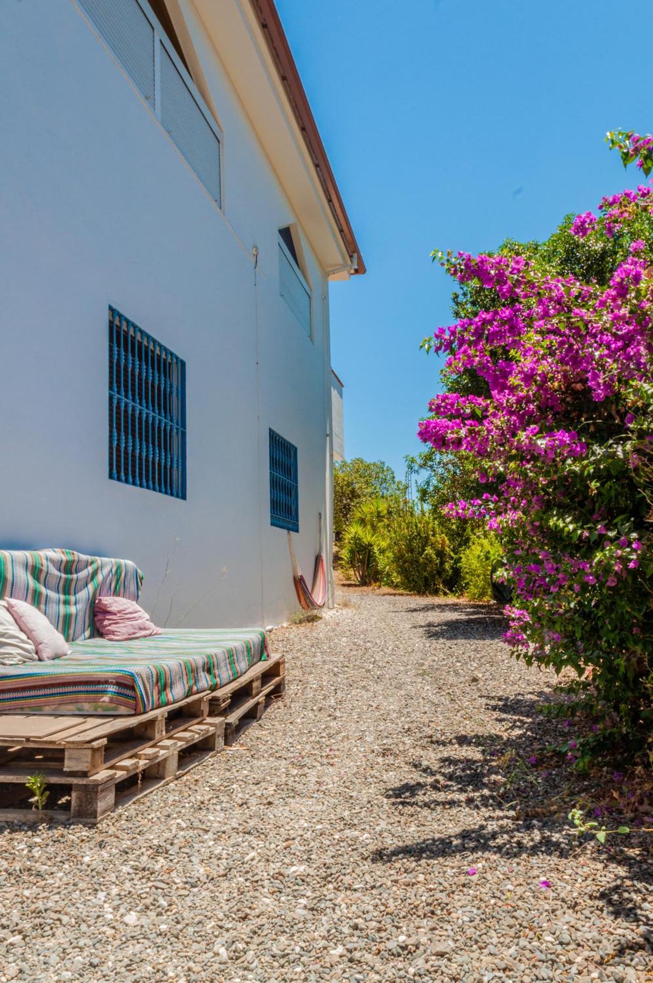Aparthotel Nido Aguila Blanca à Guaro Extérieur photo