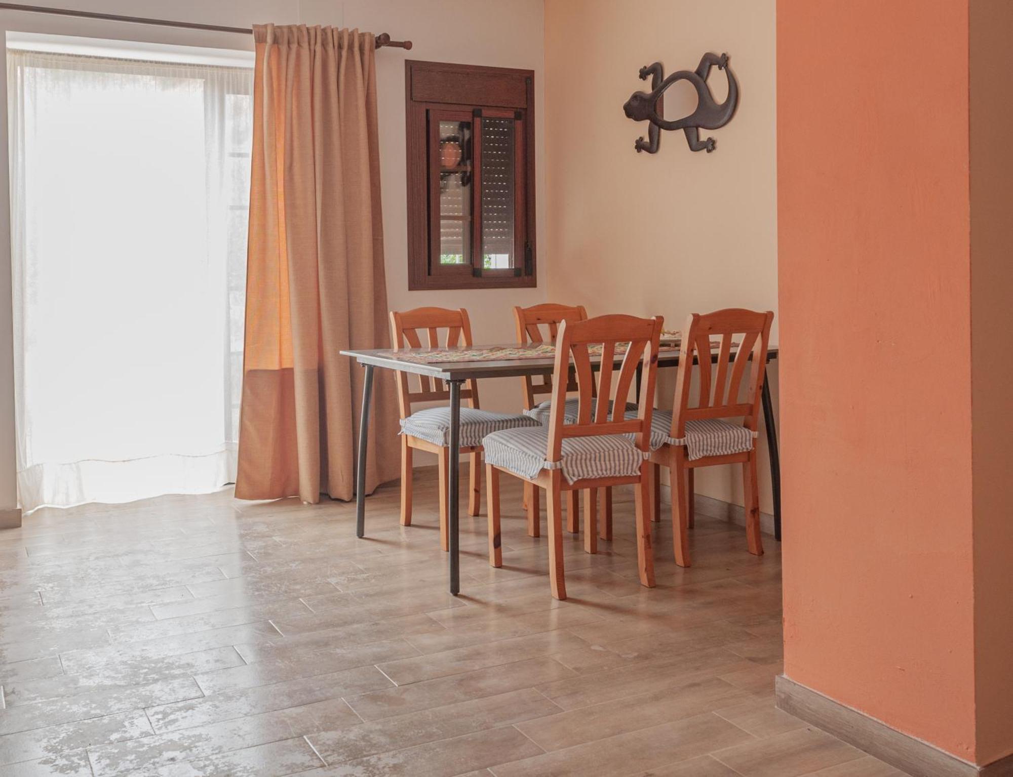Aparthotel Nido Aguila Blanca à Guaro Extérieur photo